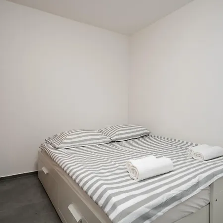 Premium Val De Fontane فونتانا